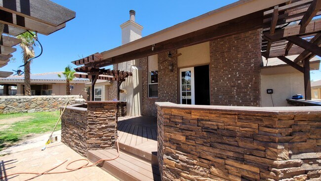 Building Photo - 12308 Jan Herring Way