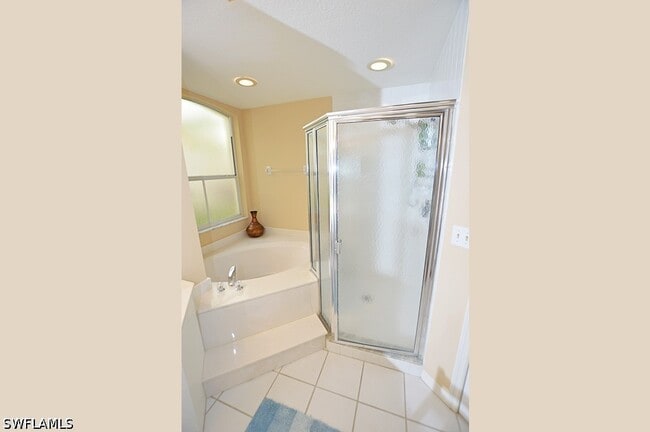 Building Photo - 9111 Las Maderas Dr