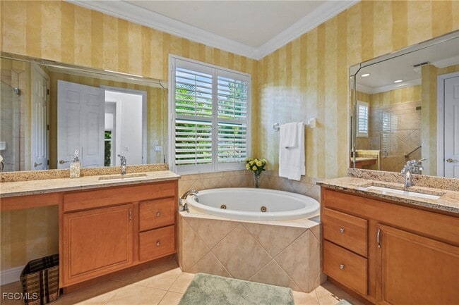 Building Photo - 8847 Largo Mar Dr