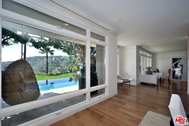 Building Photo - 2439 Carman Crest Dr