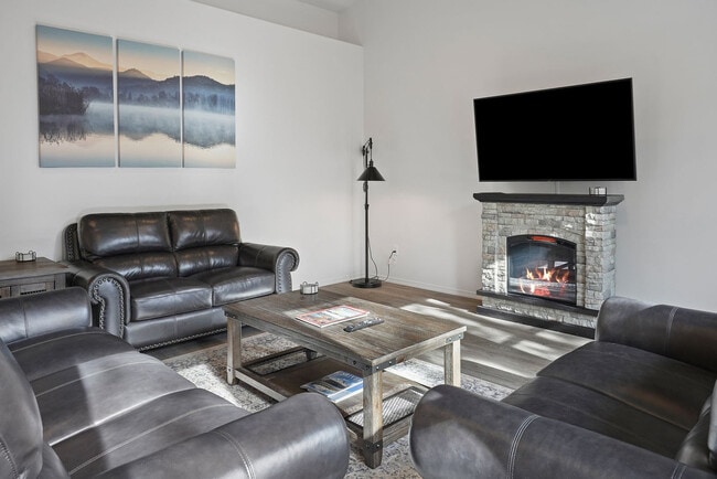 Building Photo - 17255 Avocet Dr