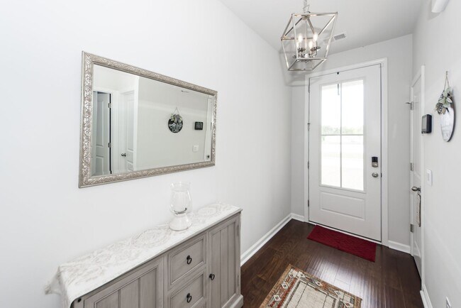 Building Photo - 4 Bedroom 2 Bath Home in French Quarter Creek - Huger