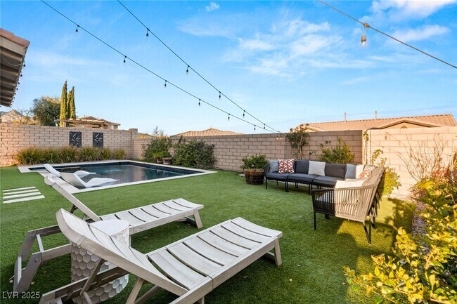 Building Photo - 258 Castellari Dr