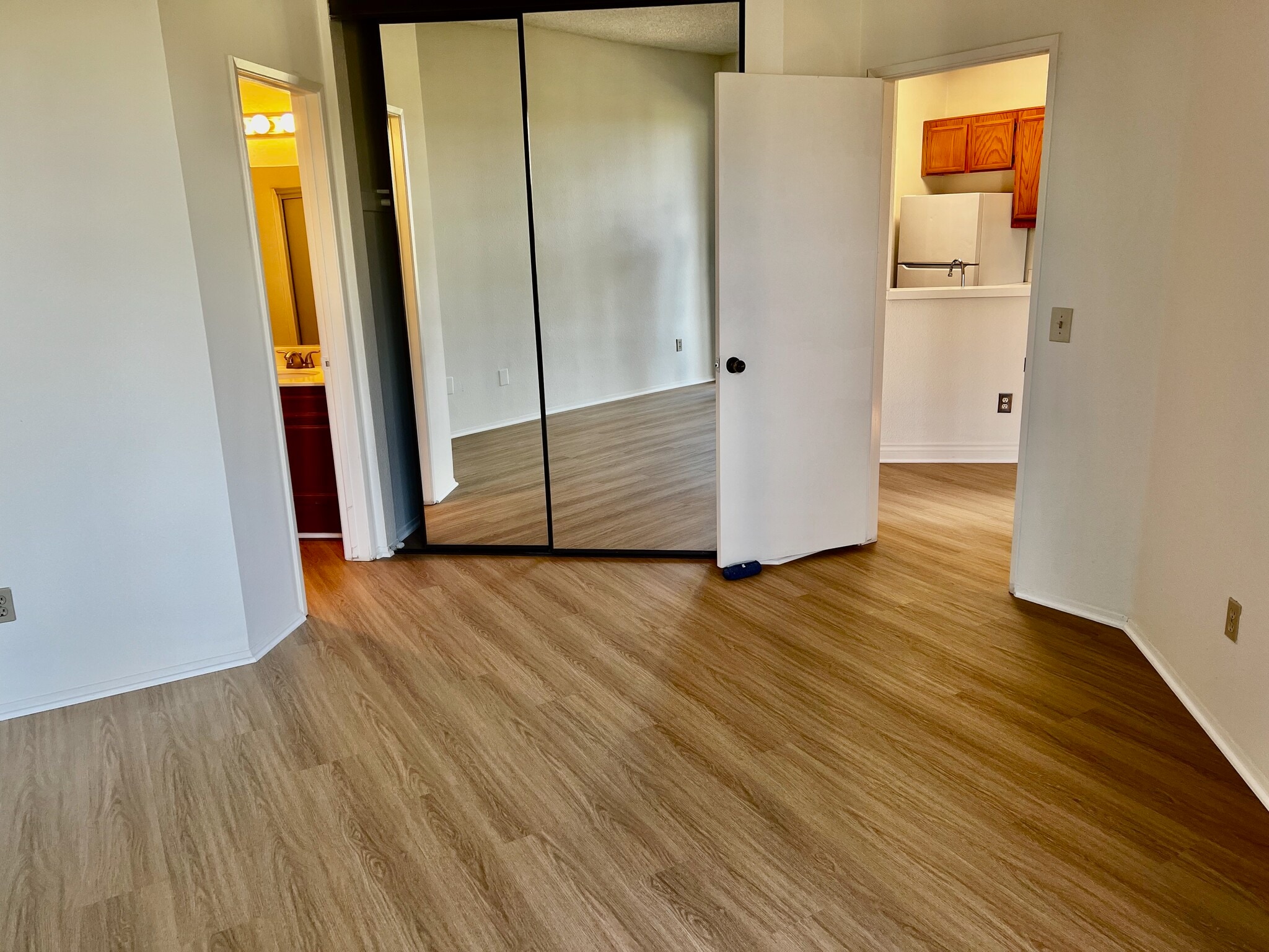 Building Photo - 7354 Mission Trails Dr