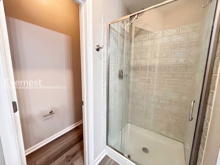 Building Photo - 1831 Willow Branch Ln