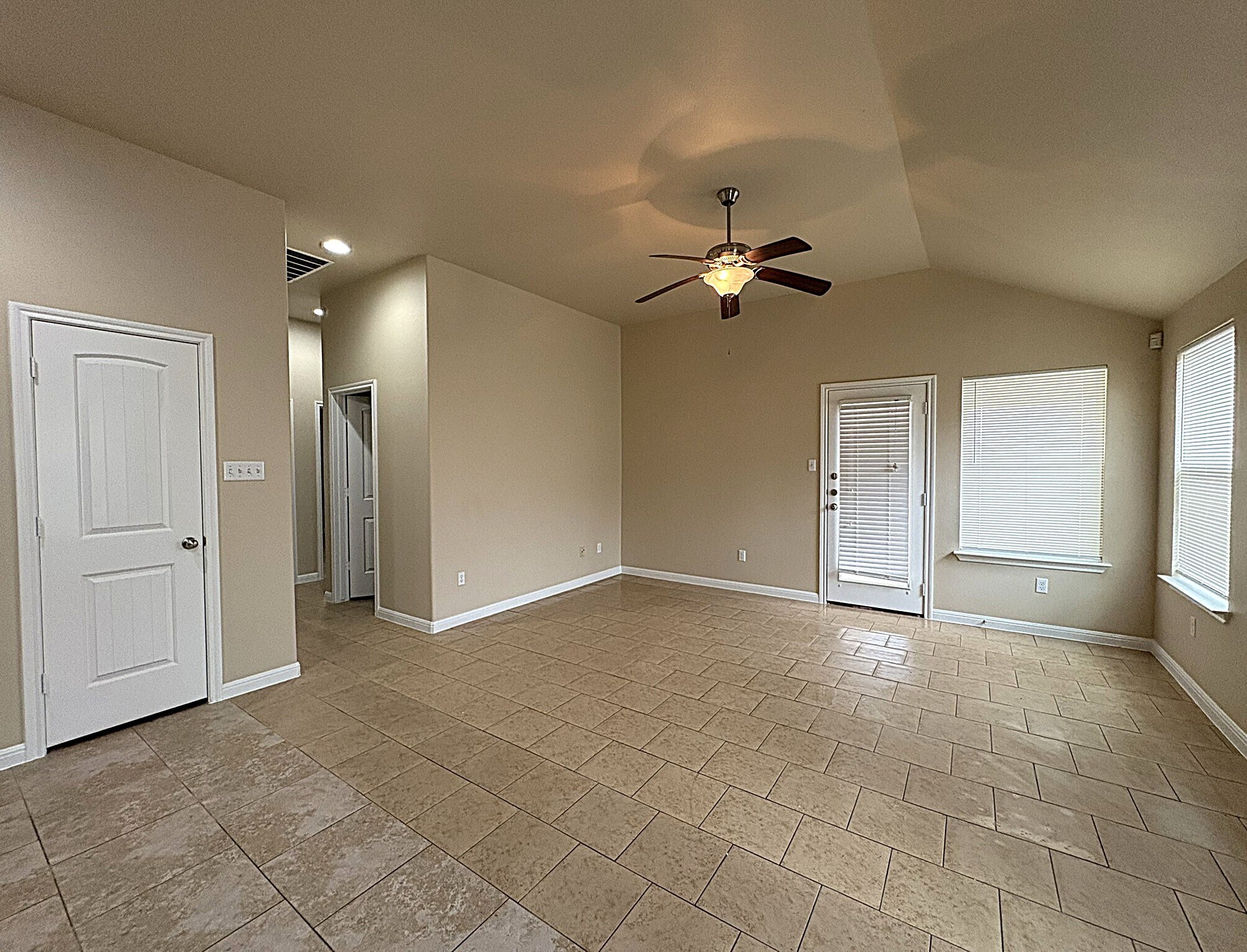 Building Photo - 3807 Flat Rock Mountain Dr