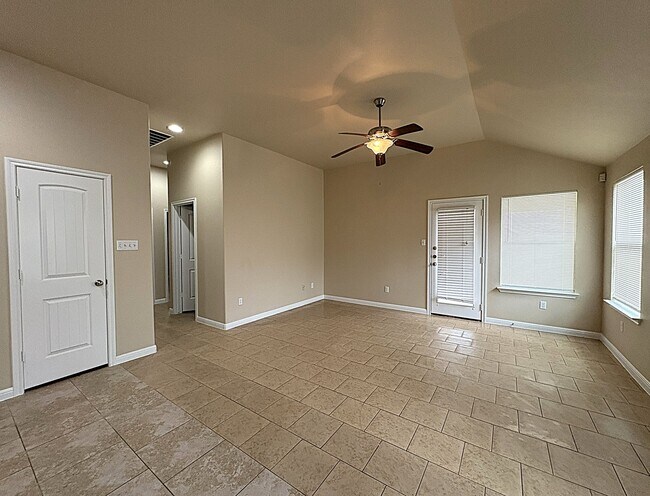 Building Photo - 3807 Flat Rock Mountain Dr