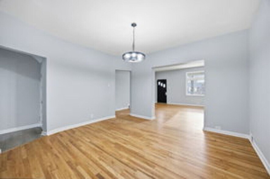 Building Photo - 312 Midland Ave