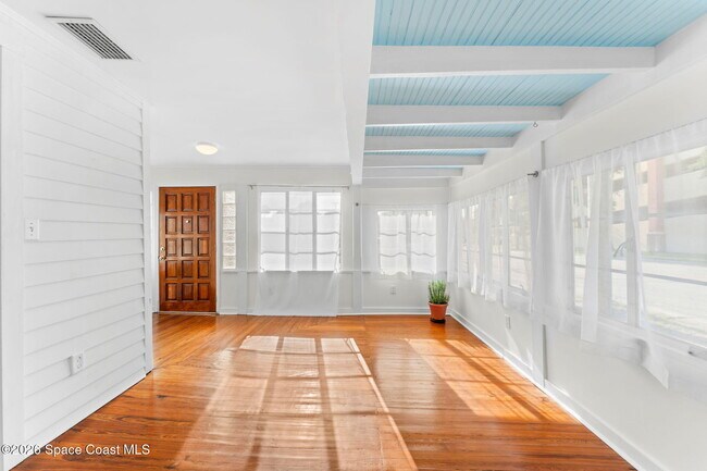 Building Photo - 1804 Tangerine St