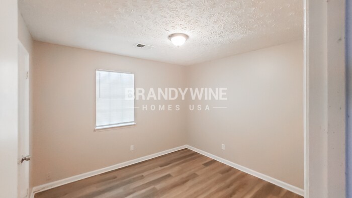 Building Photo - 281 Independence Dr