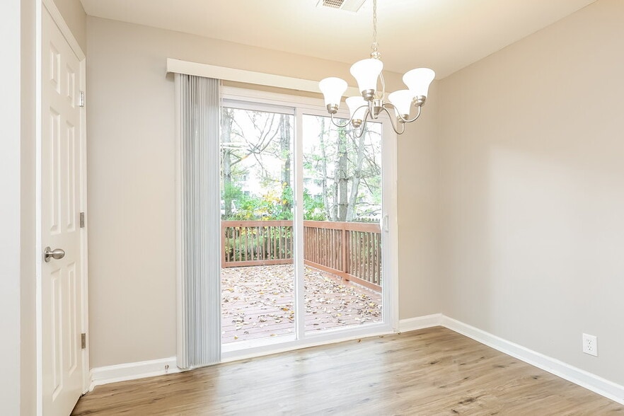 Building Photo - 113 Brockhampton Ct