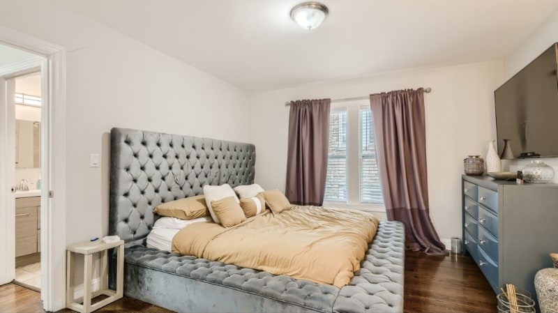 Building Photo - 125 S 6th Ave