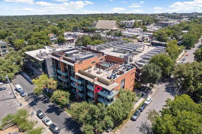 Building Photo - 1401 Eva St