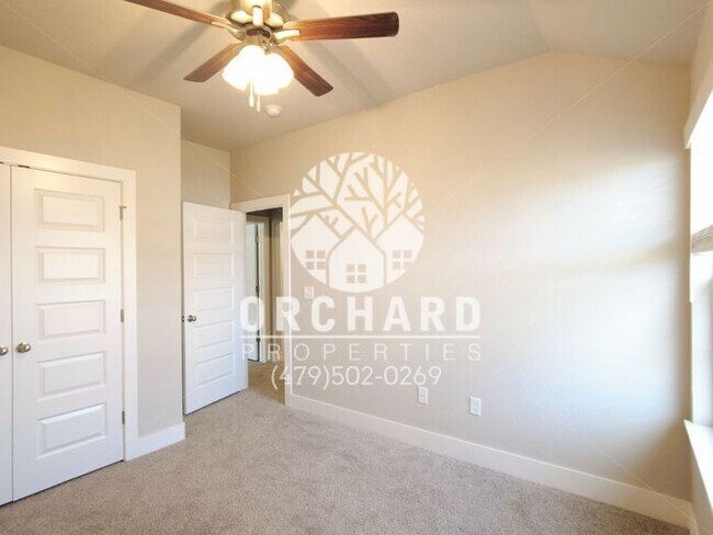 Building Photo - Tontitown- Single-Family Home- 4 Bedroom A...