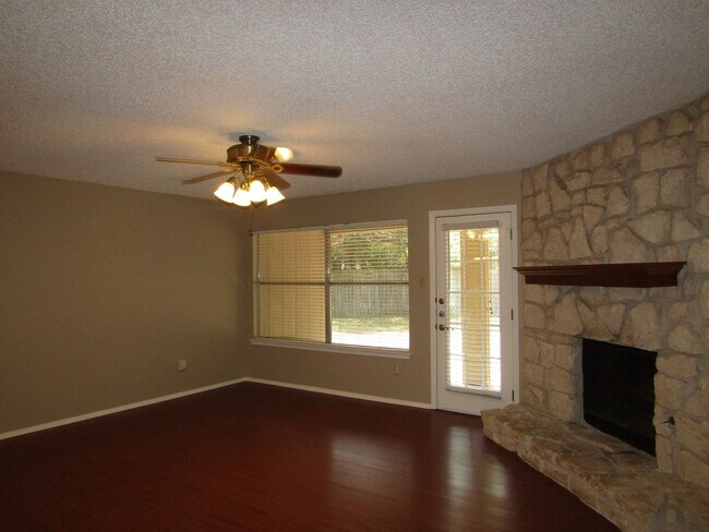 Building Photo - 7612 Islander Dr