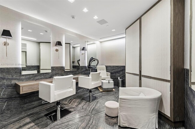 Building Photo - 7055 Fisher Island Dr