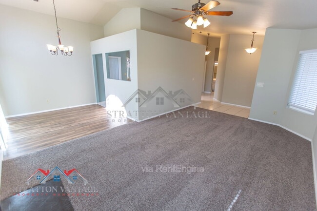 Building Photo - 4725 E Brown Rd