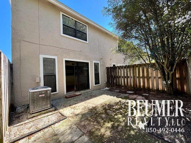 Building Photo - 2 Bedroom 2.5 Bath Townhome Near Perdido Key