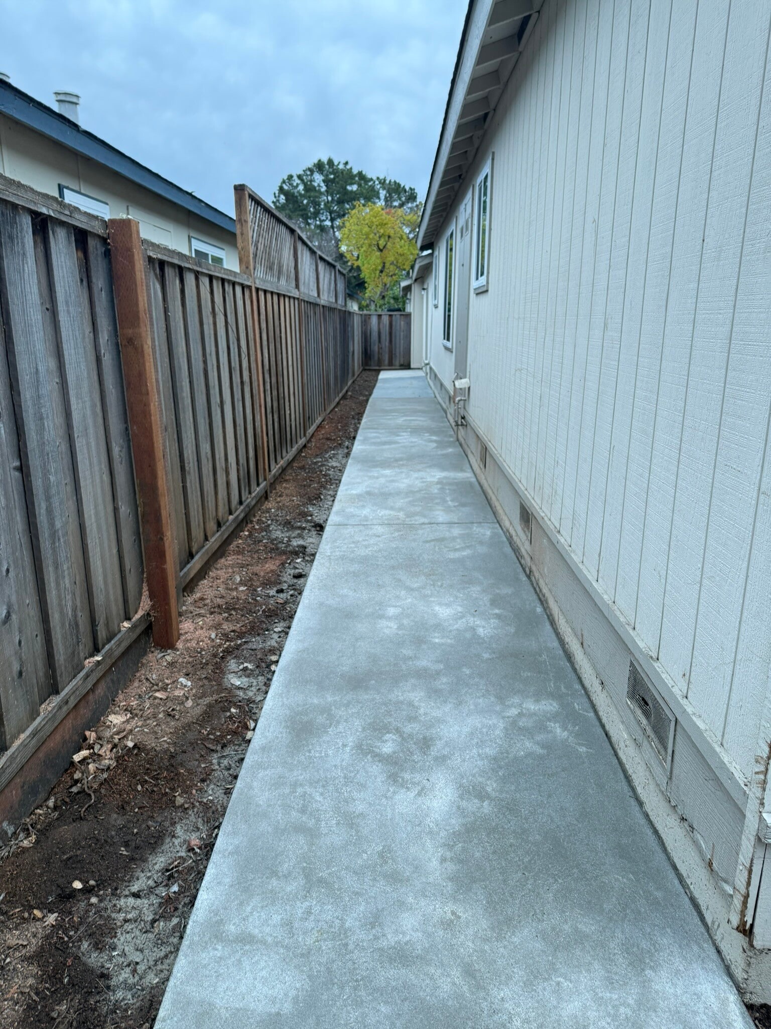 Building Photo - 1677 Canary Dr