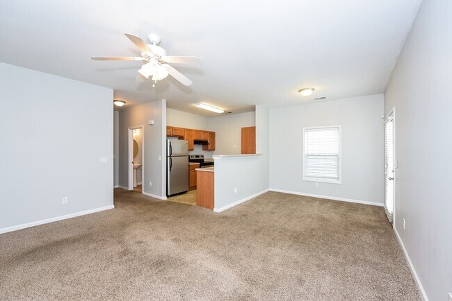 Building Photo - Cute 3 Bedroom Home
