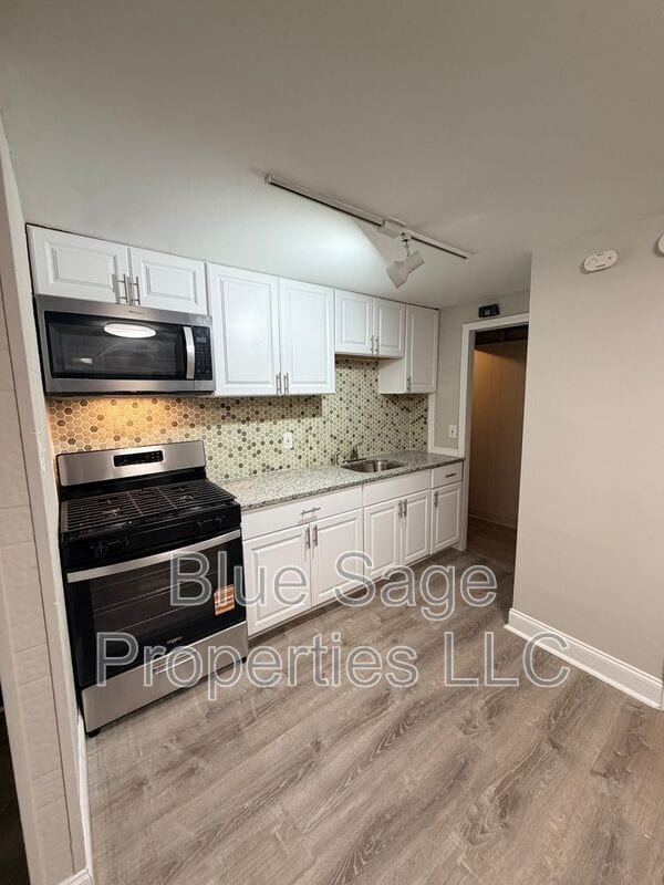 Building Photo - 109 Chadwick Ave