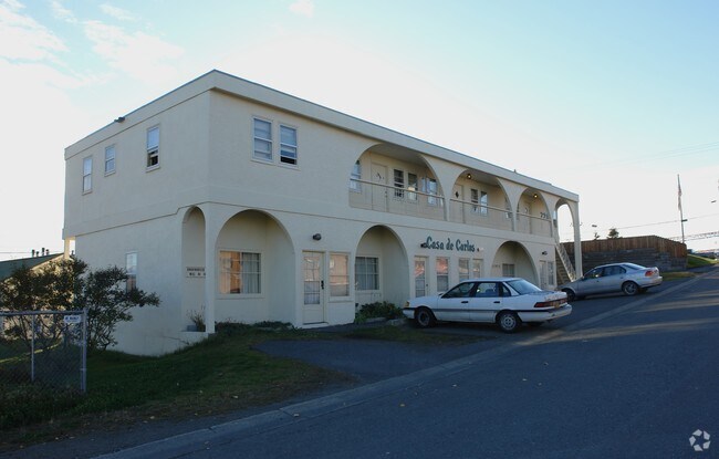 Building Photo - Casa de Carlos