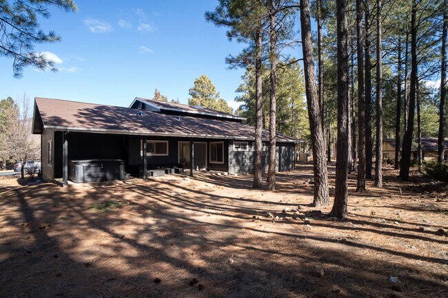 Building Photo - 4530 Red Fox Ln