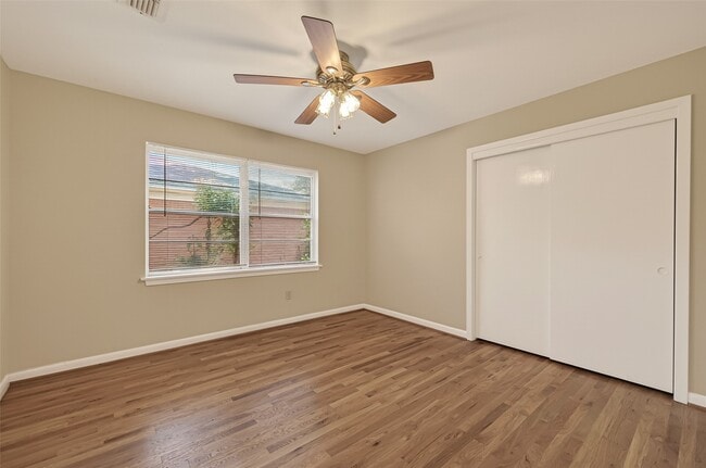 Building Photo - 5646 Hazen St