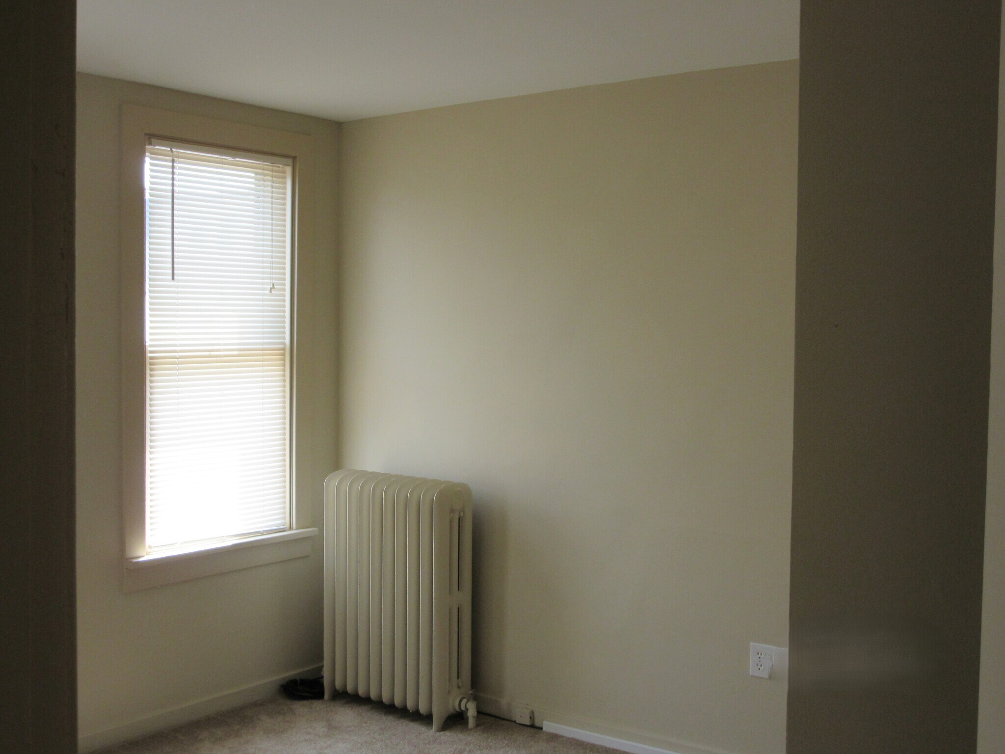 Building Photo - 3008 Broad Ave