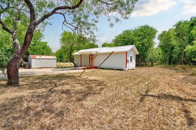 Building Photo - 301 Tatum Rd