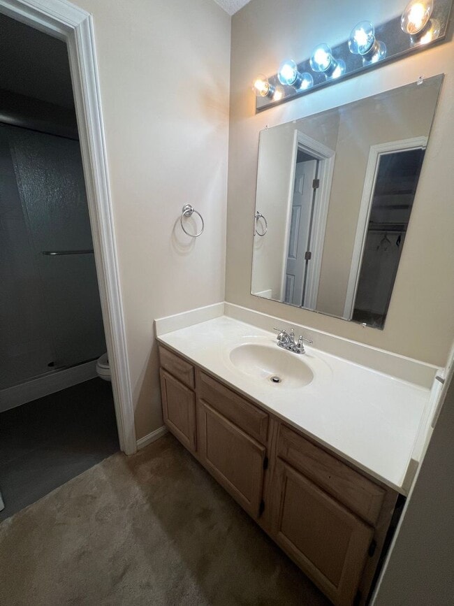 Building Photo - Bent Oaks Estates, 3 BD, 2.5 BA