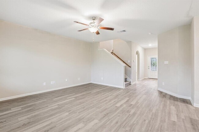 Building Photo - 117 Cherry Tree Ln
