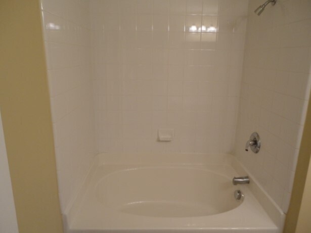 Building Photo - 1907 Landon Farms Ln