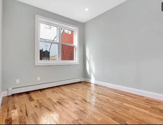 Building Photo - 197 E 55th St