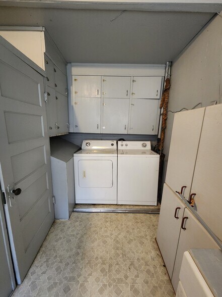 Building Photo - 201 Montgomery St