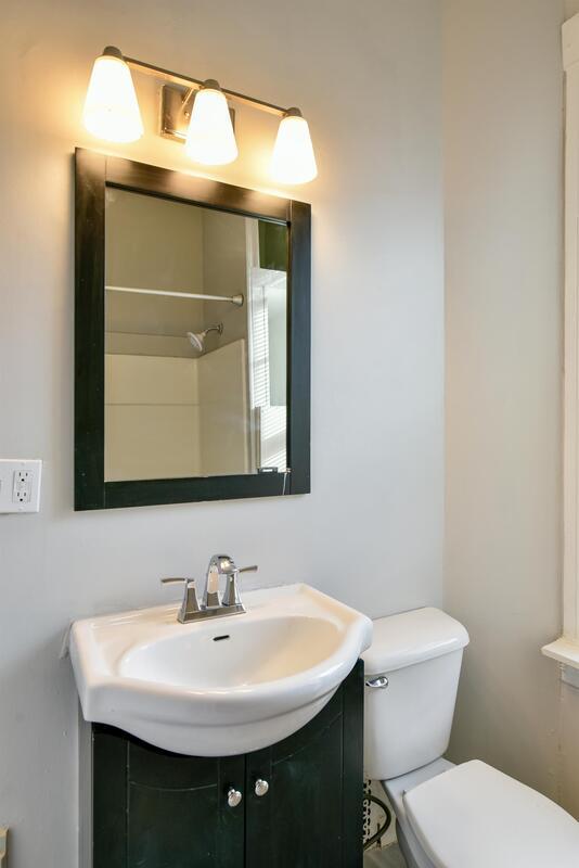 Building Photo - 536 S 30th St