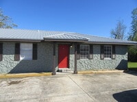 Building Photo - 2814 N Panama Ave
