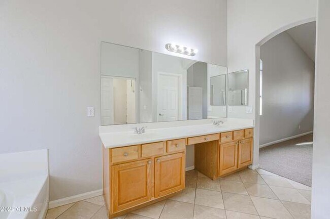 Building Photo - 17663 W Tasha Dr