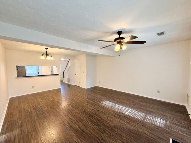 Building Photo - Gorgeous Doraville 2 Bed-2.5 Bath Townhouse, Roommate Floor plan!