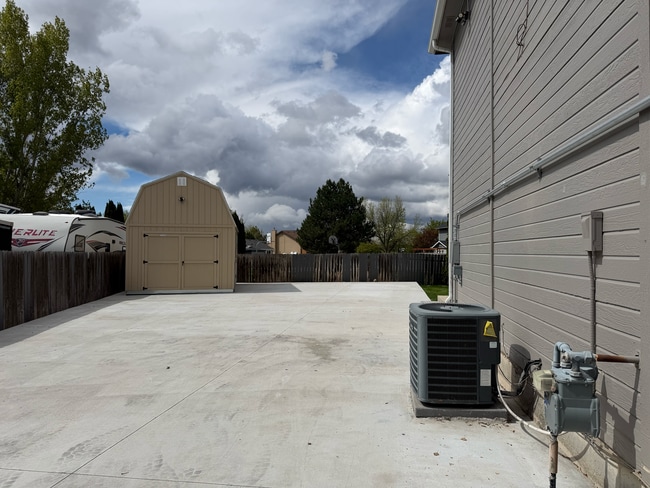 Building Photo - 8103 Waterfowl Ave