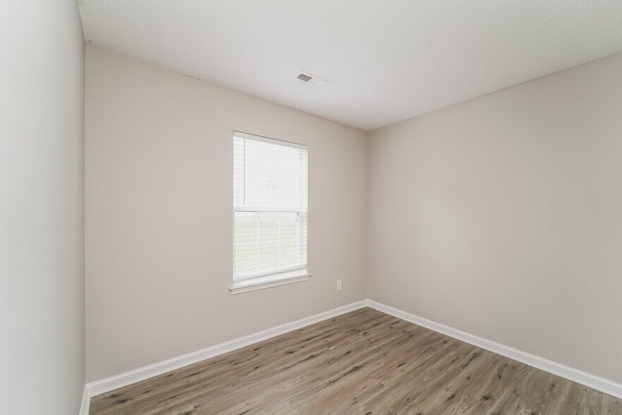 Building Photo - 10342 Battle Ct