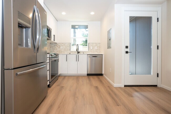 Building Photo - NEW CONSTRUCTION- MOVE- IN READY