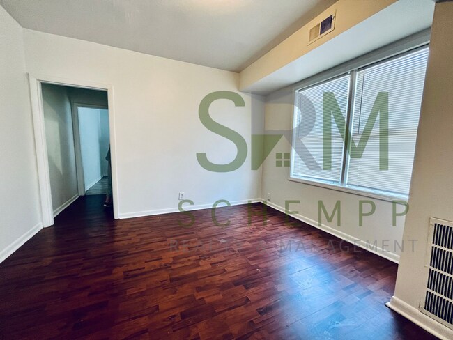 Building Photo - 307 Woodbine St