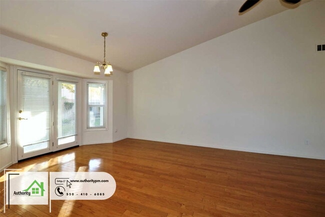 Building Photo - 2169 Sophy Pl