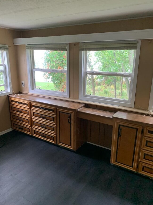 Building Photo - 11285 E Pleasant Lake Rd