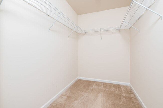 Building Photo - End unit townhome loaded with upgrades close to RTP! Available: Now