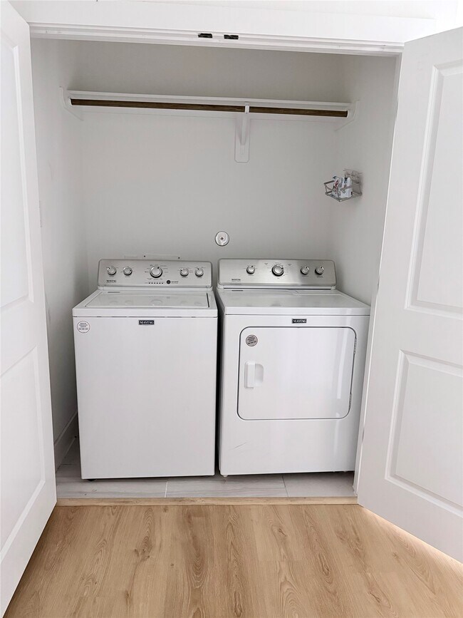 Building Photo - 5928 Conley St