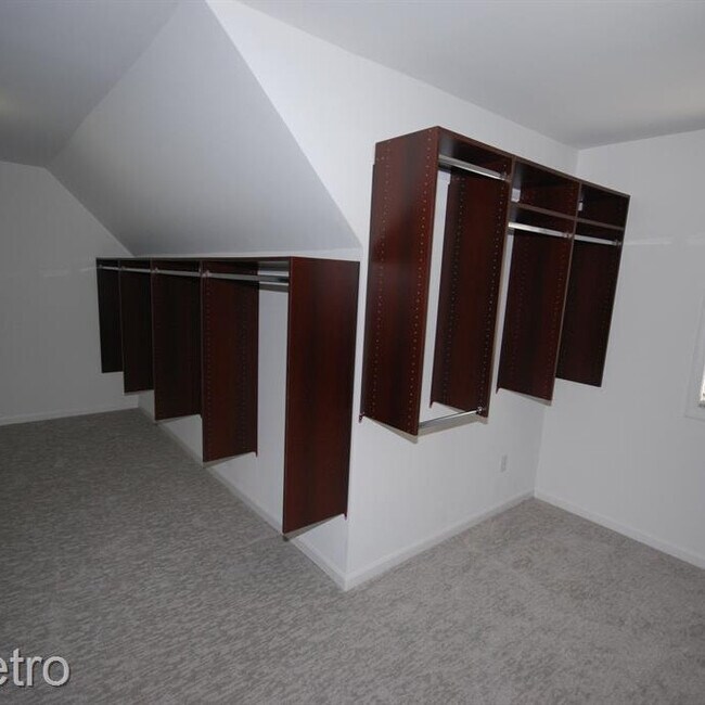 Building Photo - 5121 Parkgate Dr