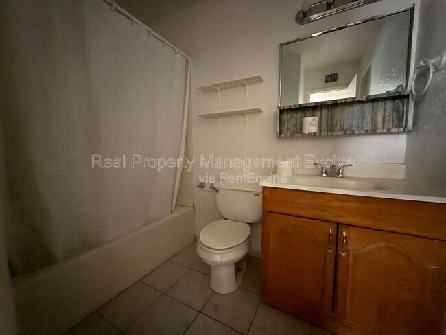 Building Photo - 4021 W Berridge Ln