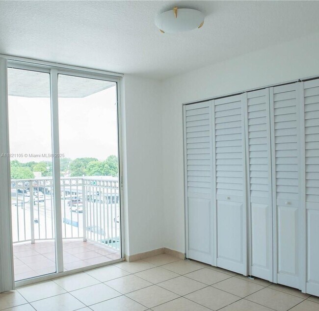 Building Photo - 1650 Coral Wy